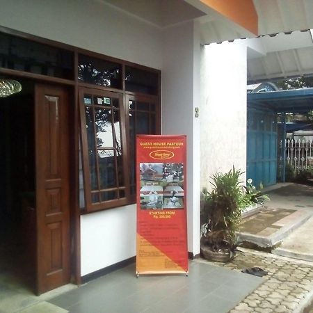 Simply Homy Guest House Pasteur Bandung Bagian luar foto