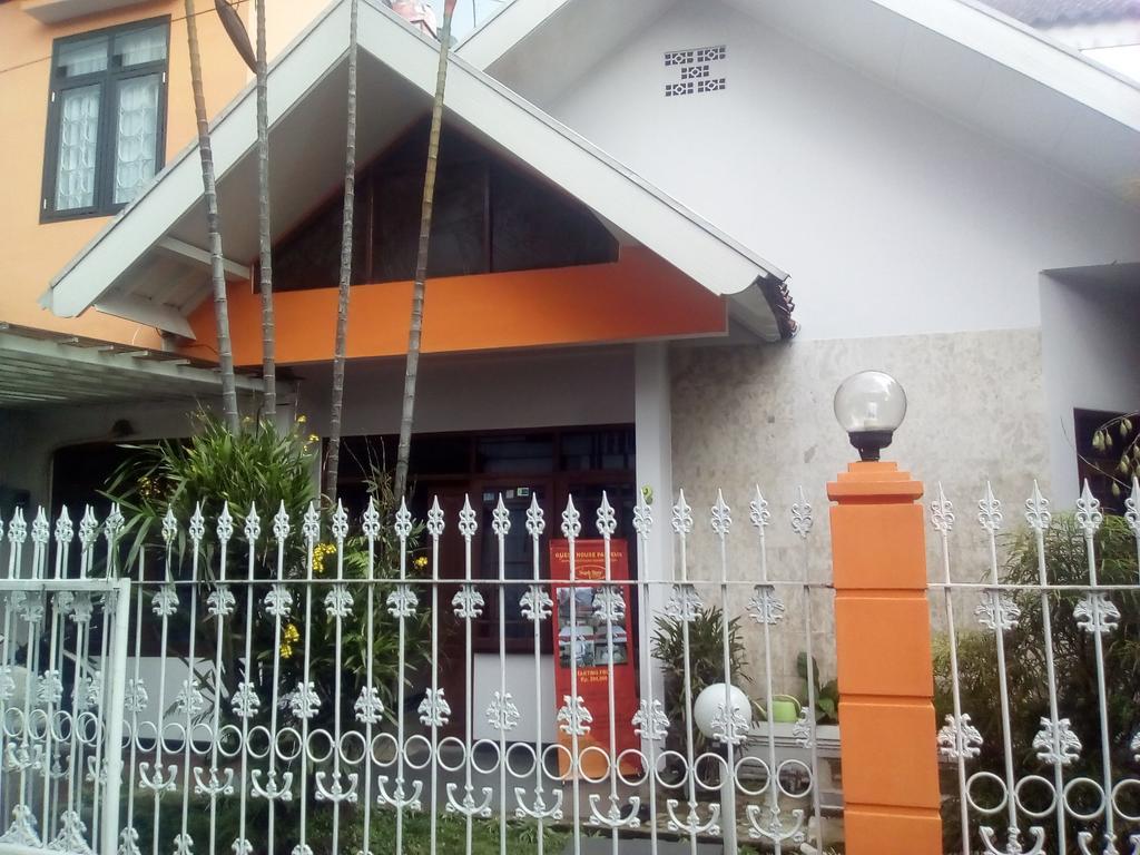 Simply Homy Guest House Pasteur Bandung Bagian luar foto