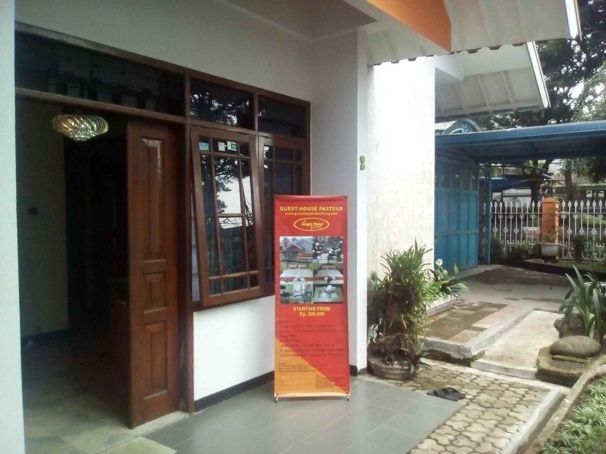 Simply Homy Guest House Pasteur Bandung Bagian luar foto
